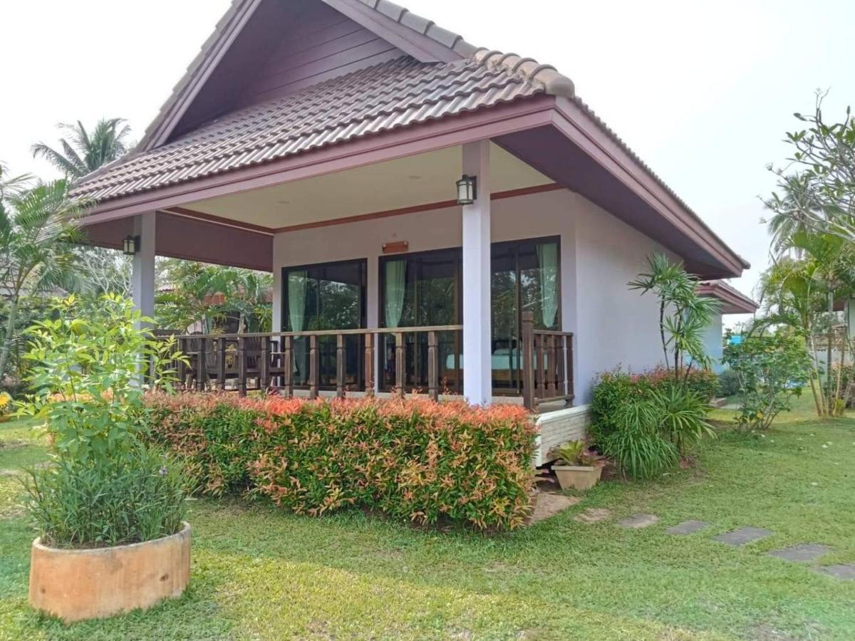 Pawarisa Resort Pathio Bagian luar foto