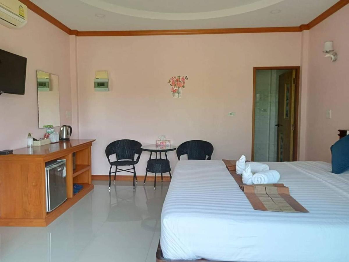 Pawarisa Resort Pathio Bagian luar foto