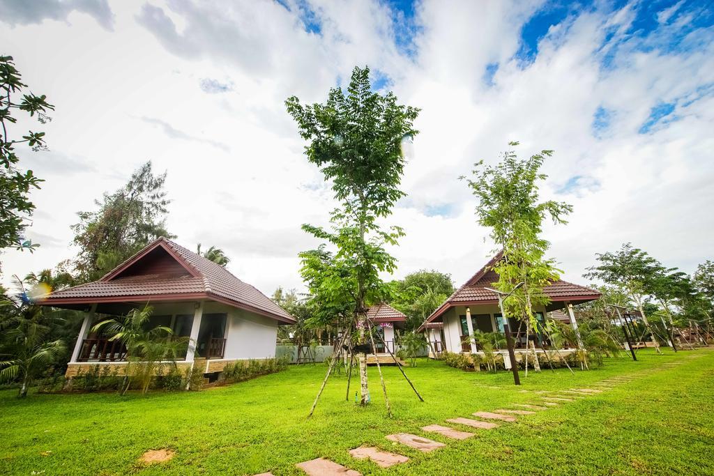 Pawarisa Resort Pathio Bagian luar foto