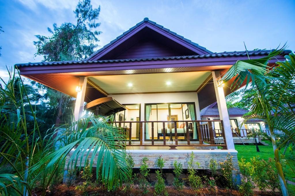 Pawarisa Resort Pathio Bagian luar foto