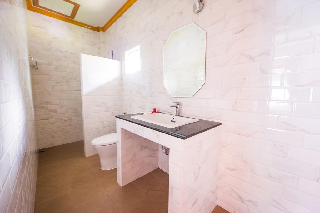 Pawarisa Resort Pathio Bagian luar foto